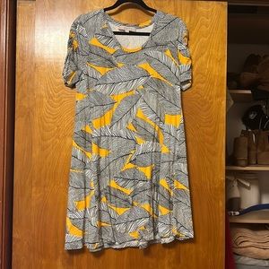 Loft leaf dress size large petite
